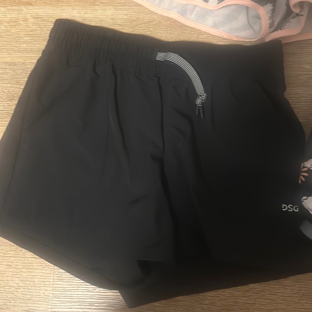 3 Pair Of DSG big Girls shorts size XL (16)